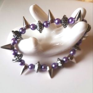 🧜🏼‍♀️ Spiked Metallic Purple Pearl Bracelet